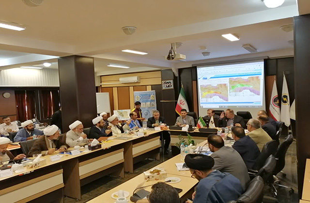 هم‌افزایی مدیران و روحانیون برای مدیریت بحران آب و انرژی در خراسان جنوبی